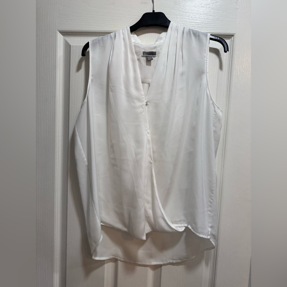 Chelsea28 high Low business  White V-Neck Sleeveless Blouse